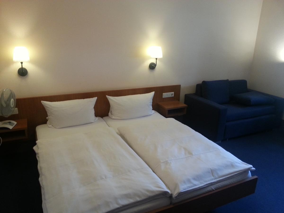 Zip Hotel Lingenfeld Экстерьер фото